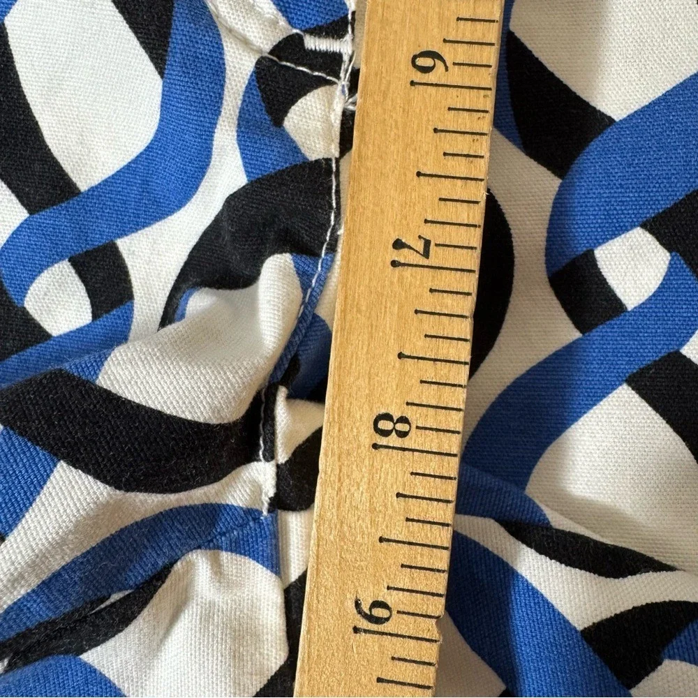 Tommy Hilfiger Geometric Shorts Women's Size 8 Blue Black Pockets‎ Zip Fly